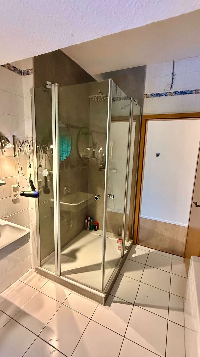 Ihr neues Zuhause im Herzen des Urlaubsortes Monreal &ndash; teilrenoviertes EFH mit viel Platz!